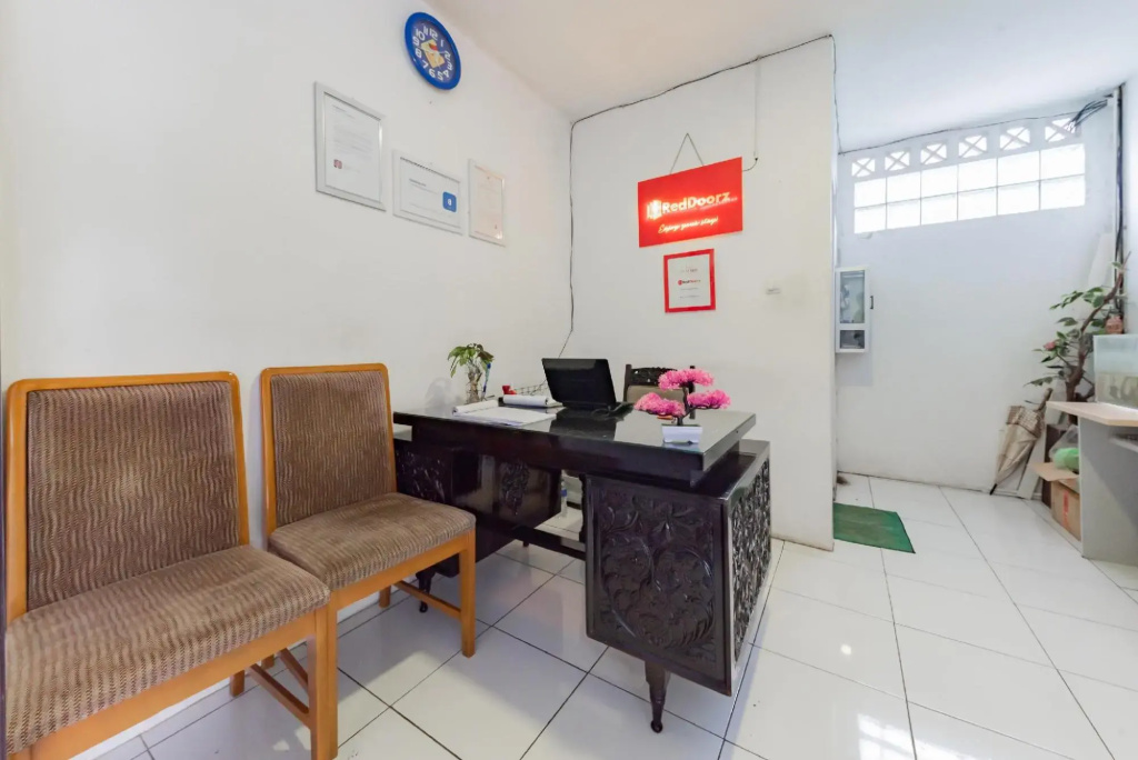 RedDoorz Syariah near RS Hermina Sukabumi - фото 3