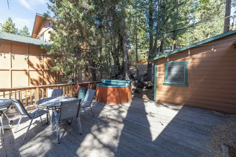 True Big Bear Lake Cabin with jacuzzi
