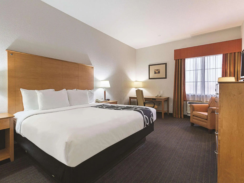 La Quinta Inn & Suites by Wyndham Alvarado - Chambres
