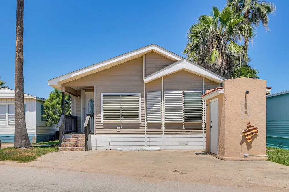 Steps to Bay! Home w/ Pool Access in Port Isabel