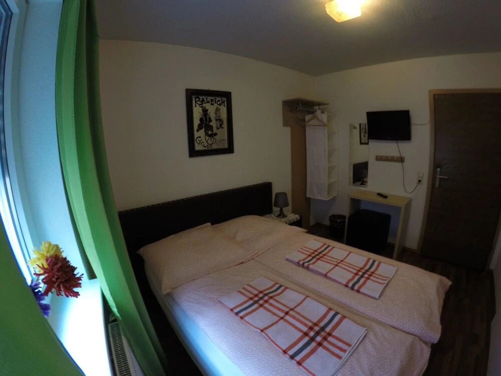 Standard Double room (full double bed)