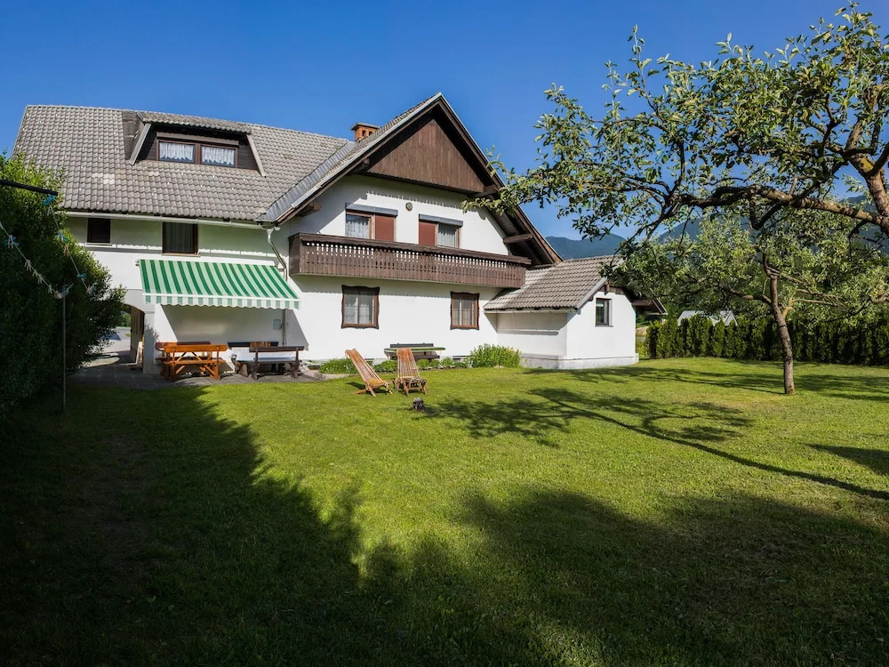 Green Garden Apartments Soklic