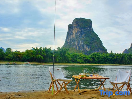 Yangshuo Yuelv River View Vacation Apartment in Guilin