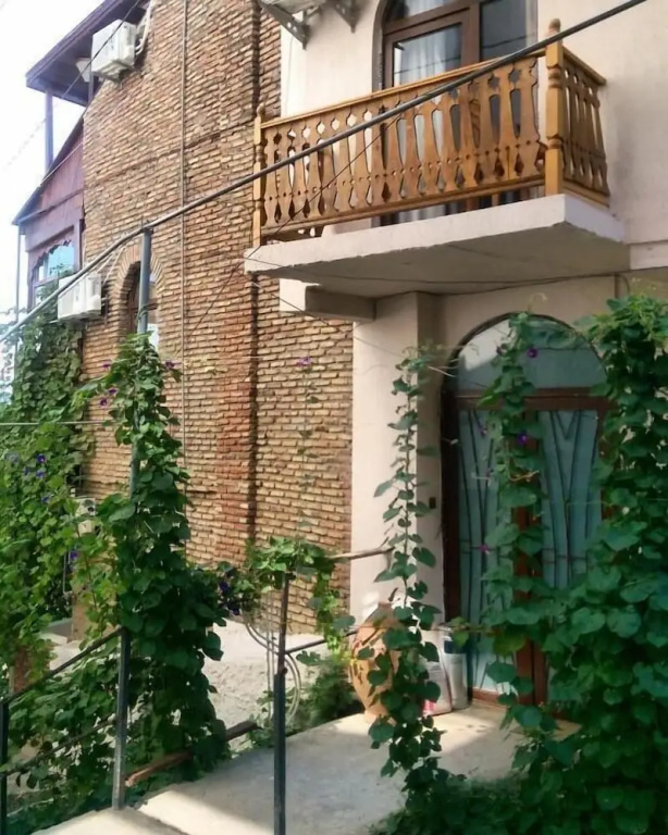 Sunny Tiflis
