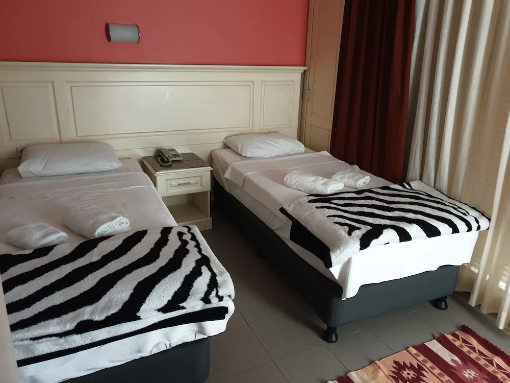 Ata Hotel Kumburgaz — 2