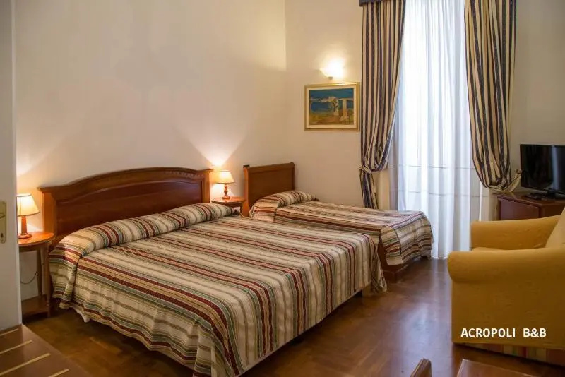 Standard Triple room