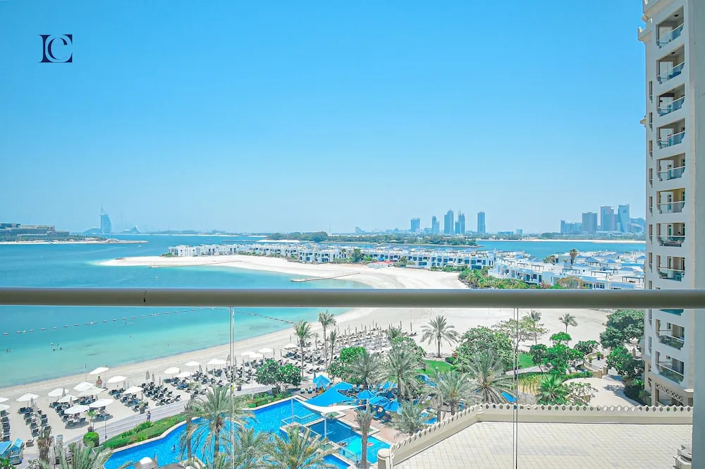 Palm Jumeirah's Spectacular Ocean-View Apartment - NBT
