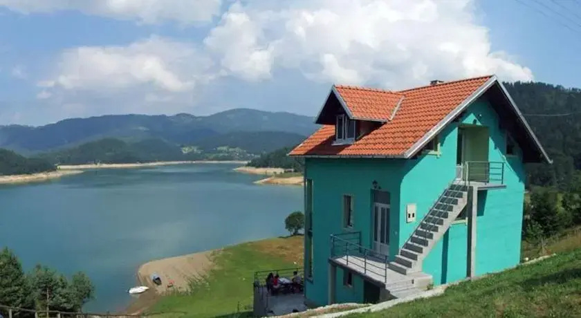 Arena Guesthouse