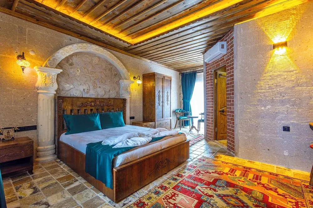 Deluxe Double room with balcony (full double bed)