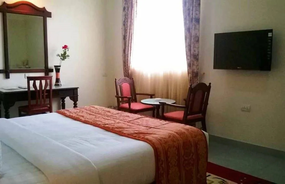 Madathil Regency Hotel - Général