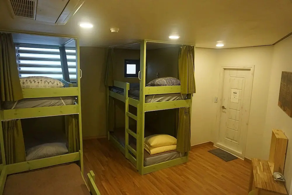 Comfort room