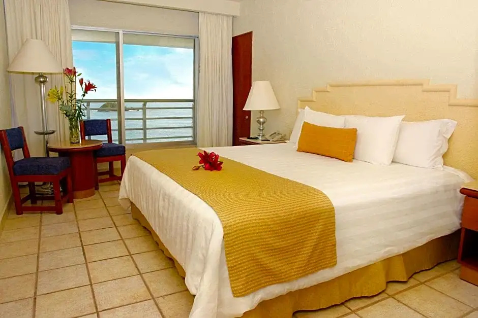 Standard room with mountain view