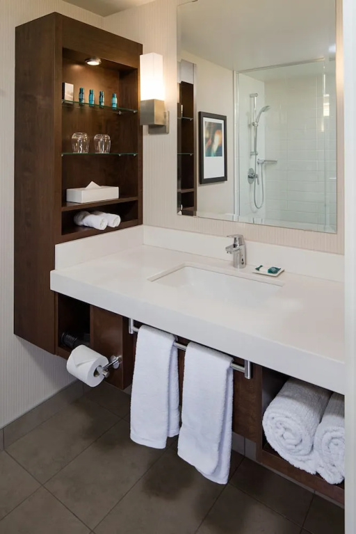 Delta Hotels by Marriott Edmonton South Conference Centre - Chambres