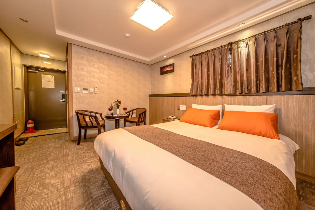 Bedroom
