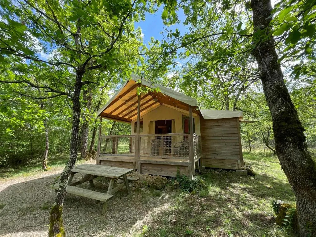 2 Bedrooms Bungalow