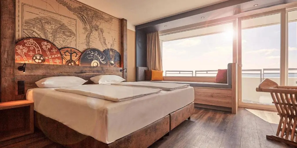Superior Double room with sea view (full double bed)