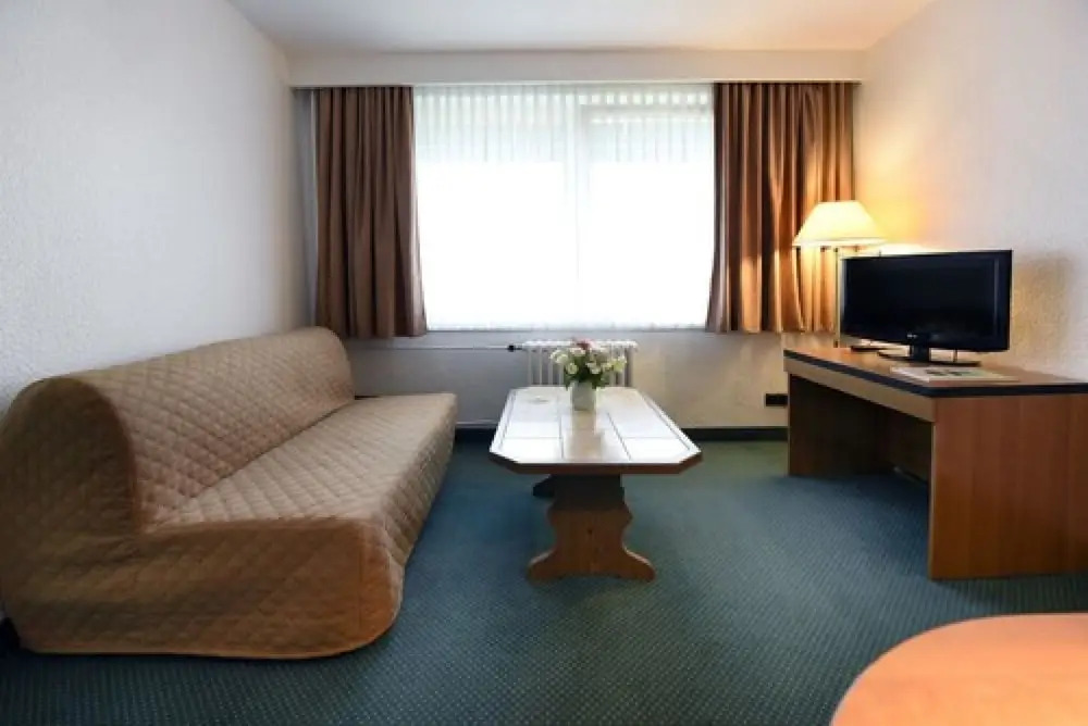 1 Bedroom Double Apartment full double bed