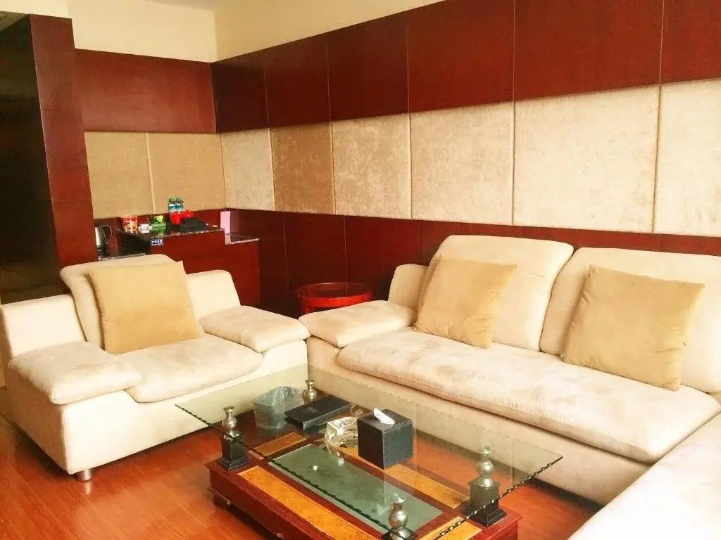 Xinfeng Holiday Hotel