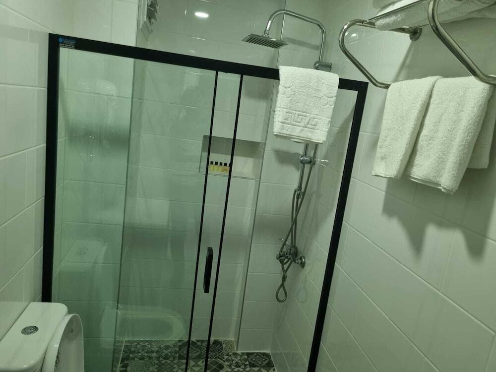 Istanbul Airport Family suites Hotel (By Ostrovok
