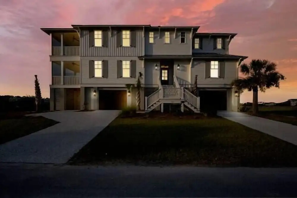 Stunning 4BR Vacation Rental With Private Pool, Spa, & Resort Club Cards