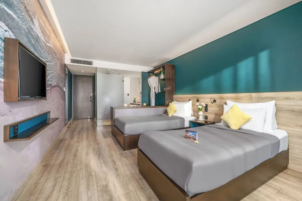 Deluxe Double room with balcony (twin beds)