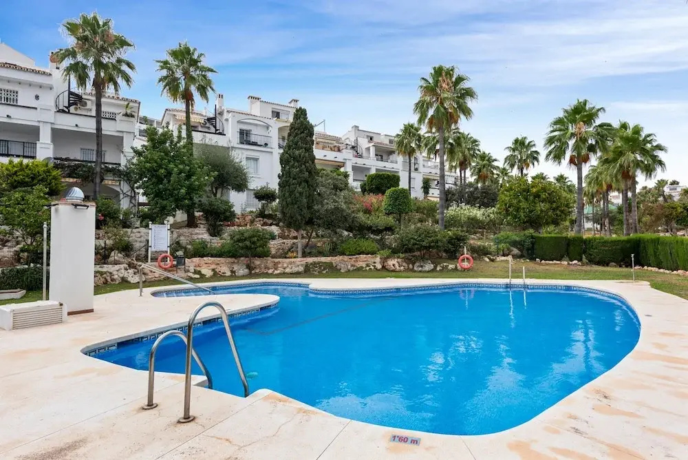 Amazing Pool and Garden Apartment by Costarentals - Ref 253