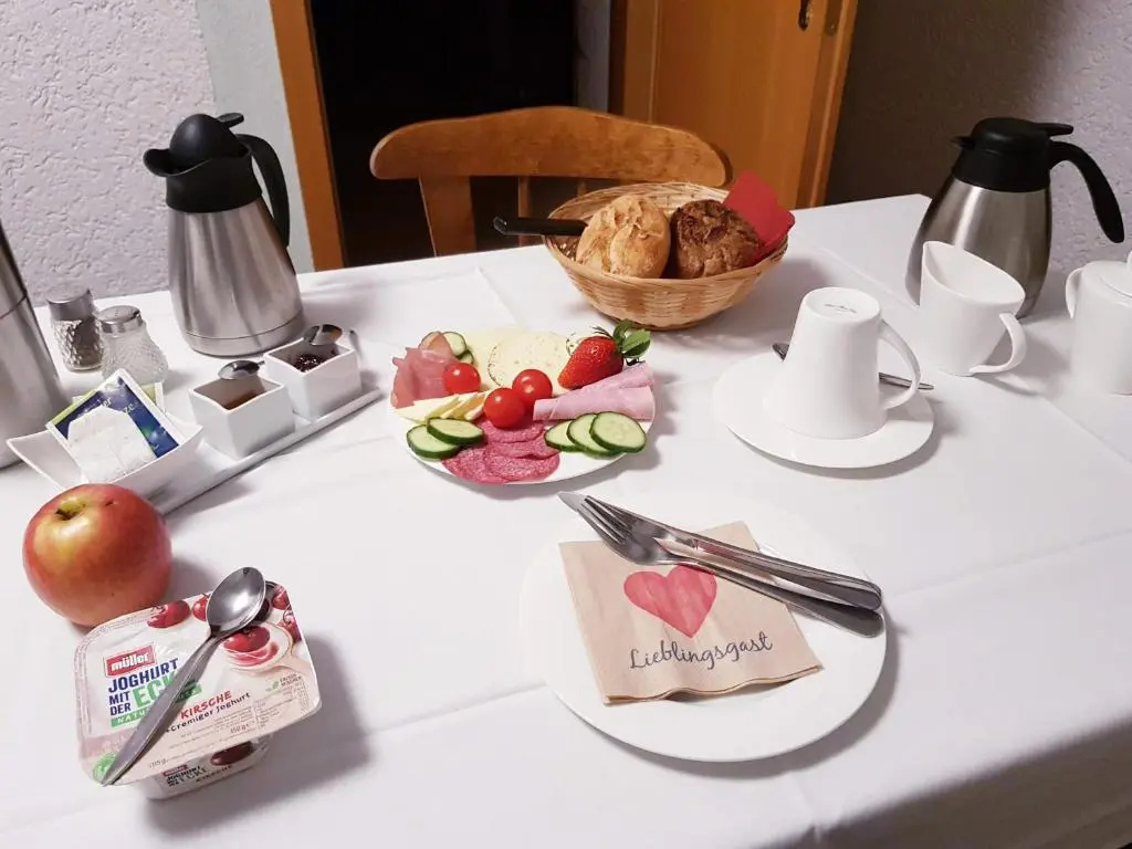 Economy room