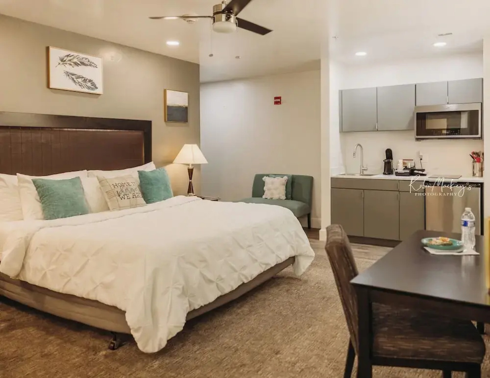 Luxury Suite