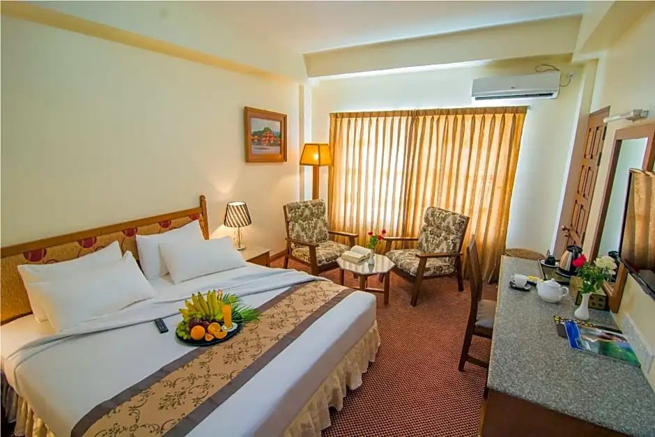 Deluxe Double room (full double bed)