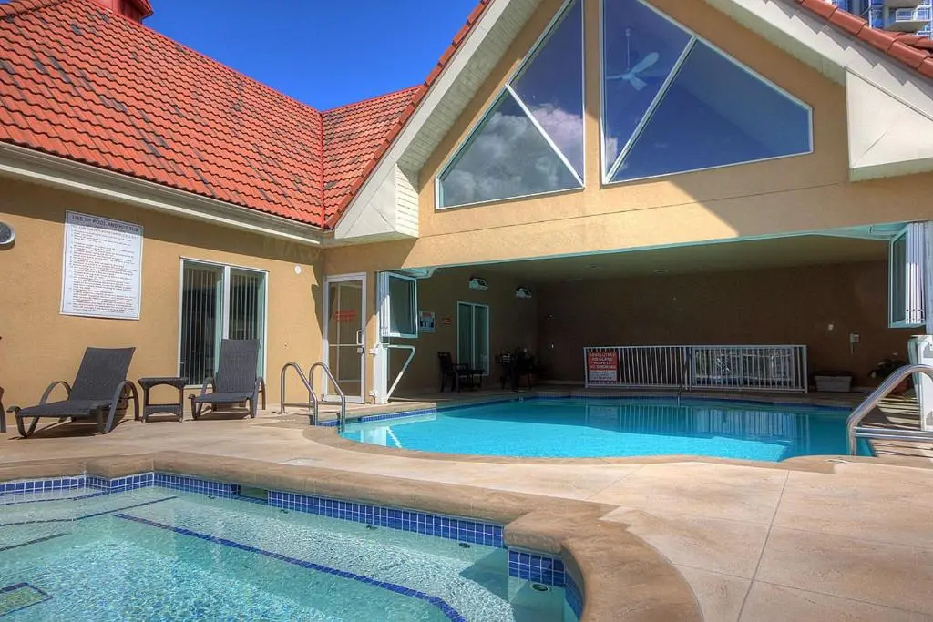 Discovery Bay Resort by Kelowna Resort Acc. - 80+ suites available - Chambres