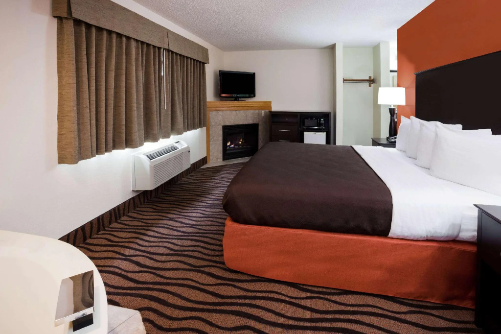 Superior Double Suite (full double bed)
