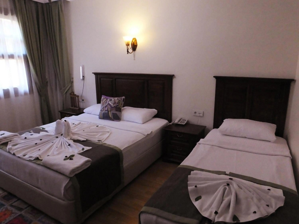 Hadrian Gate Hotel — 5