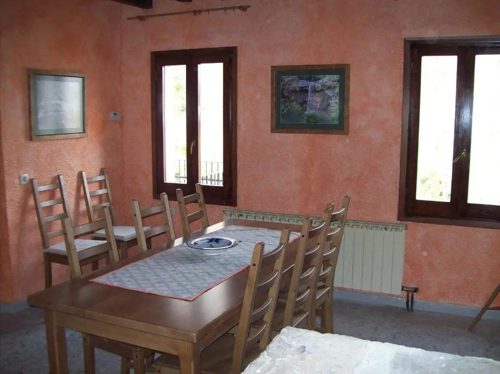 4 Bedrooms Cottage