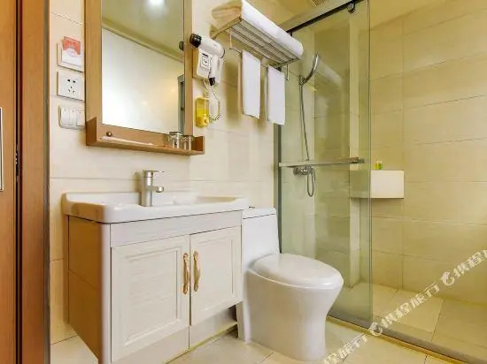 Standard room with city view