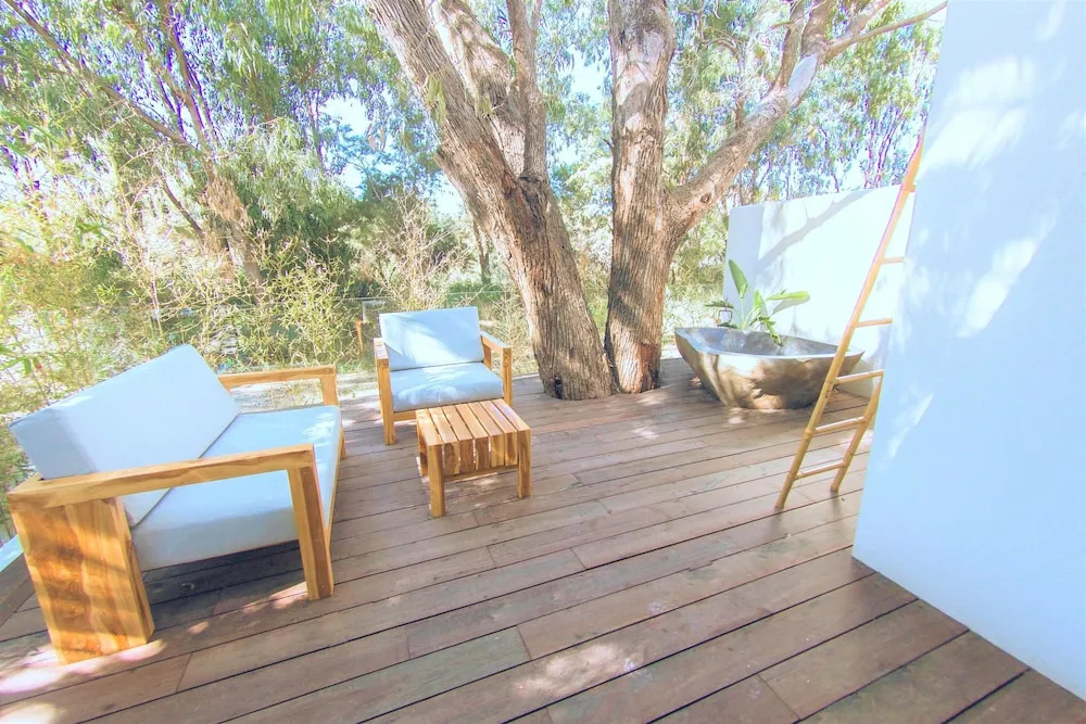 Standard Double room with balcony and with garden view (full double bed)