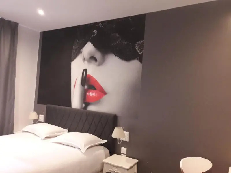 Standard Double room (full double bed)
