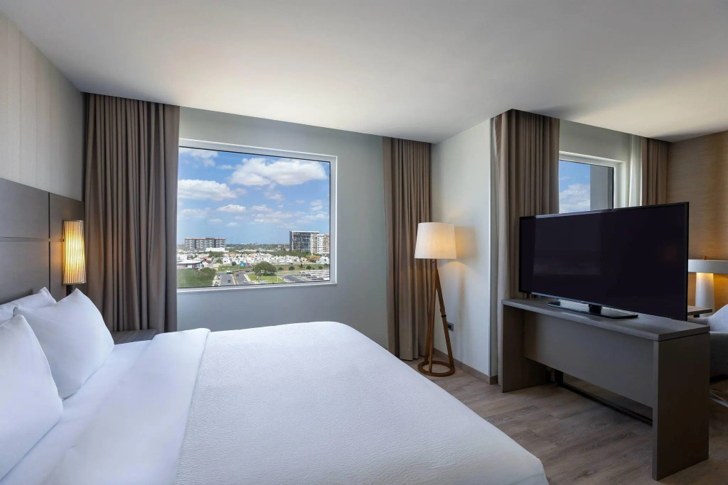Double Studio with city view full double bed