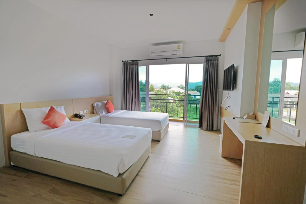 Sleeping Tree Hotel — 4