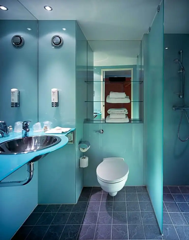 Ramada by Wyndham Belfast City Centre Room Type - Executive King Room