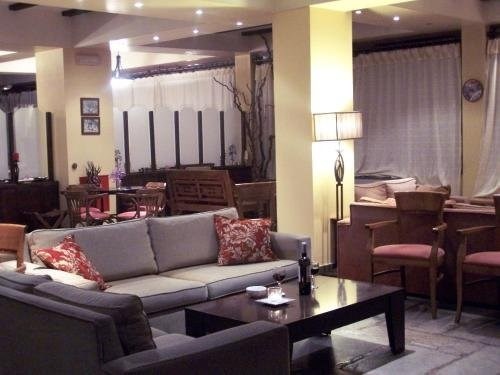 Lobby & Reception