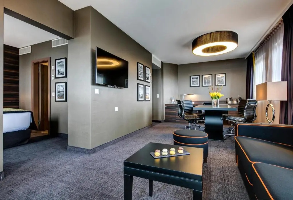 Junior Suite with city view