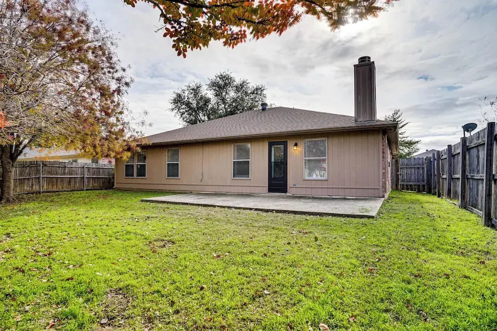 Family Getaway w/ Fenced Yard in Haltom City!