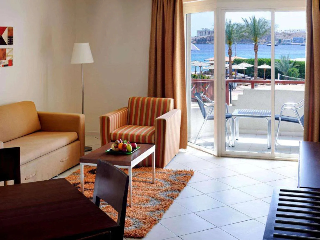 Отель Naama Bay Promenade Beach Resort в Шарм-эш-Шейхе