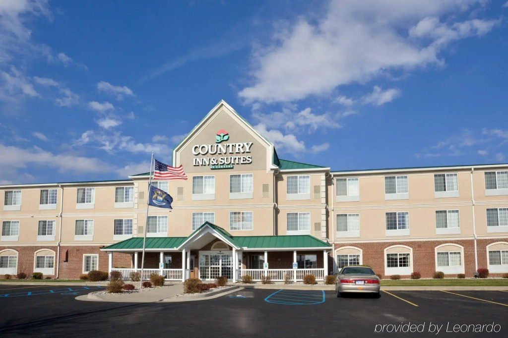 Country Inn & Suites by Radisson, Big Rapids, MI