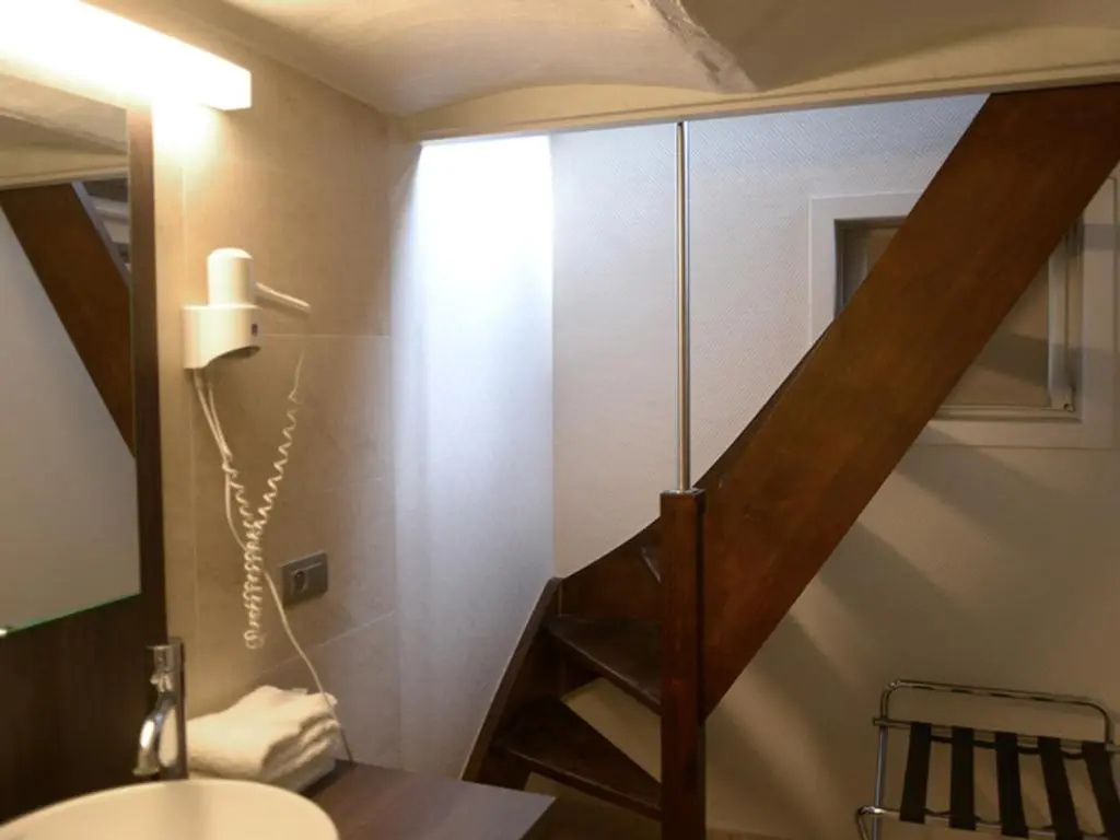 Golden Tree Hotel - Chambres
