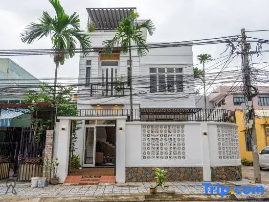 May Beach Pool Villa 4BR 300m to My Khe Beach