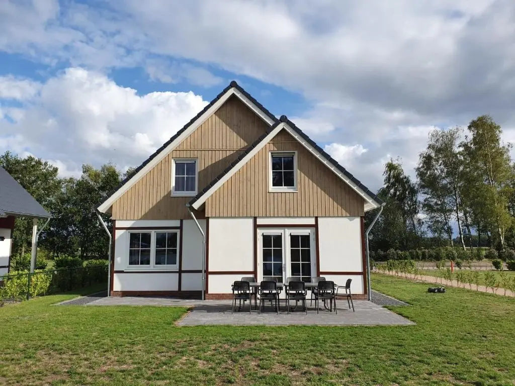 6 Bedrooms Cottage
