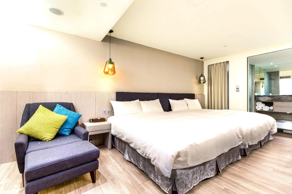 Business Quadruple room