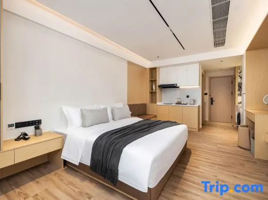 Premier room