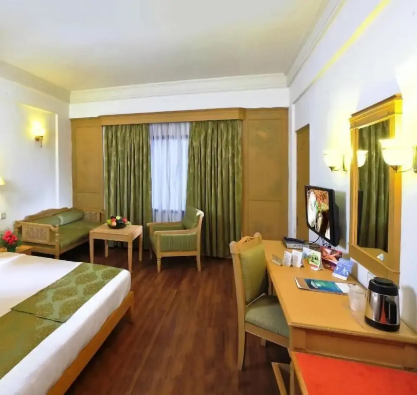 Double Suite (full double bed)